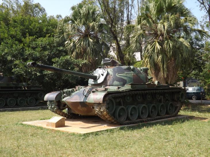 龍岡大操場所展示的退役坦克車